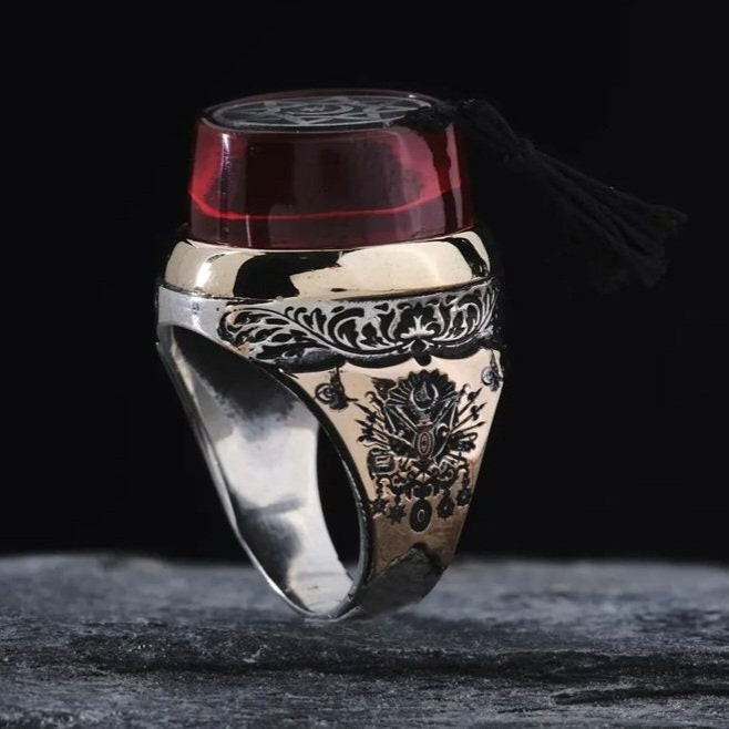 Herrenring „Fez“ mit rotem Stein, Mond- und Sternmotiv, Schmuck aus Sterlingsilber im osmanischen Siegelstil