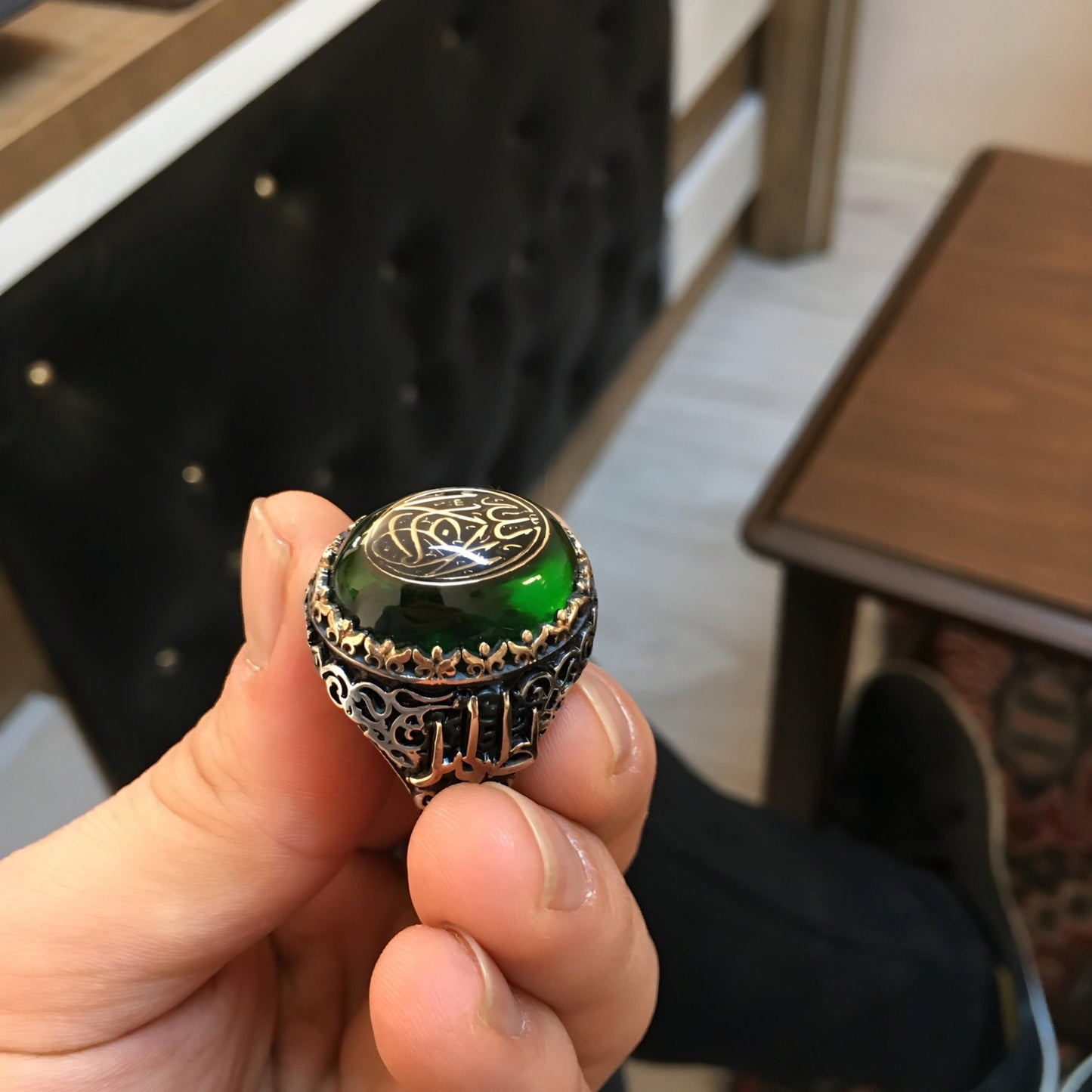 Herrenring aus Sterlingsilber mit grünem Bernstein: Arabische Inschrift, islamischer Schmuck