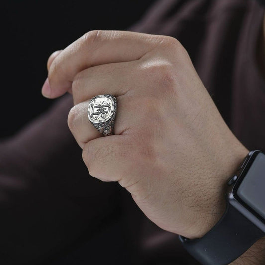 Monogram letter ring – view 2