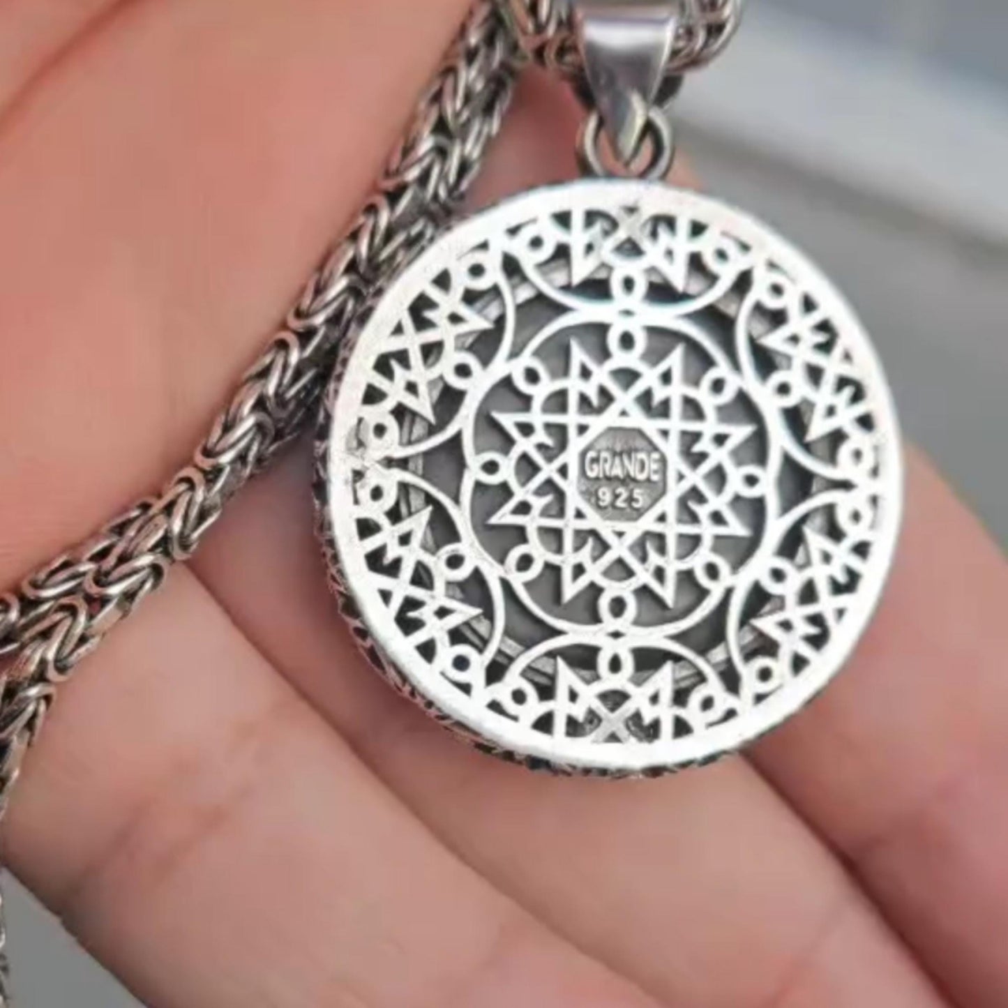 Personalisiertes Ayatul-Kursi-Medaillon: Islamisches Geschenk aus 925er Sterlingsilber
