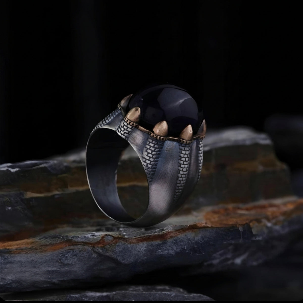 Amethyst Silver Ring – Tumbled Finish & Claw Wall Motif | 925 Unisex