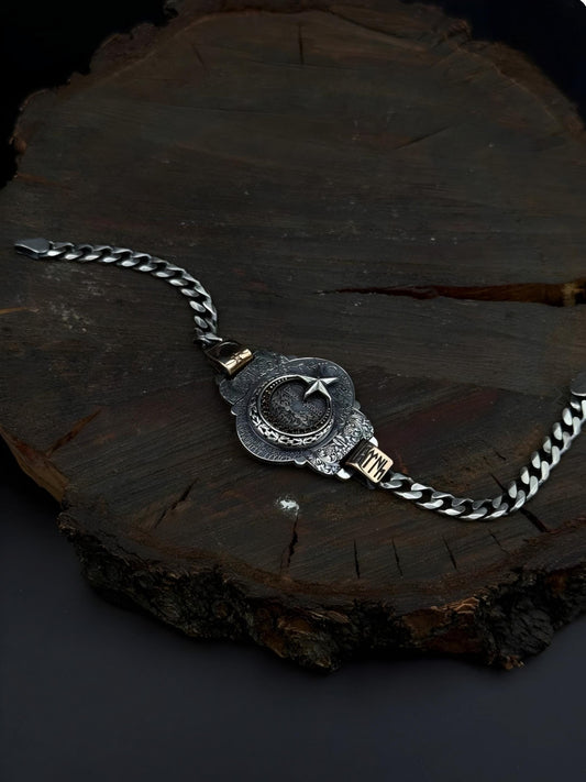 Crescent Star Bracelet – Red Topaz & Name Engraving | 925 Silver