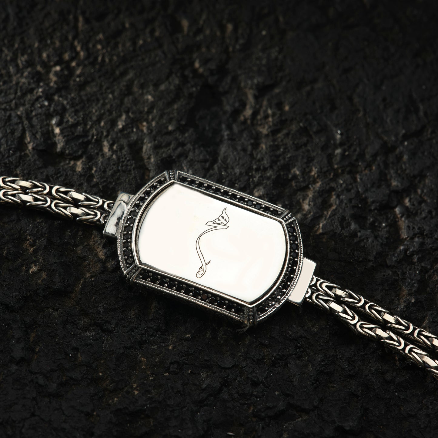 Hiç Engraved 925 Sterling Silver Men's Bracelet Black Micro Stone King Chain Mevlana
