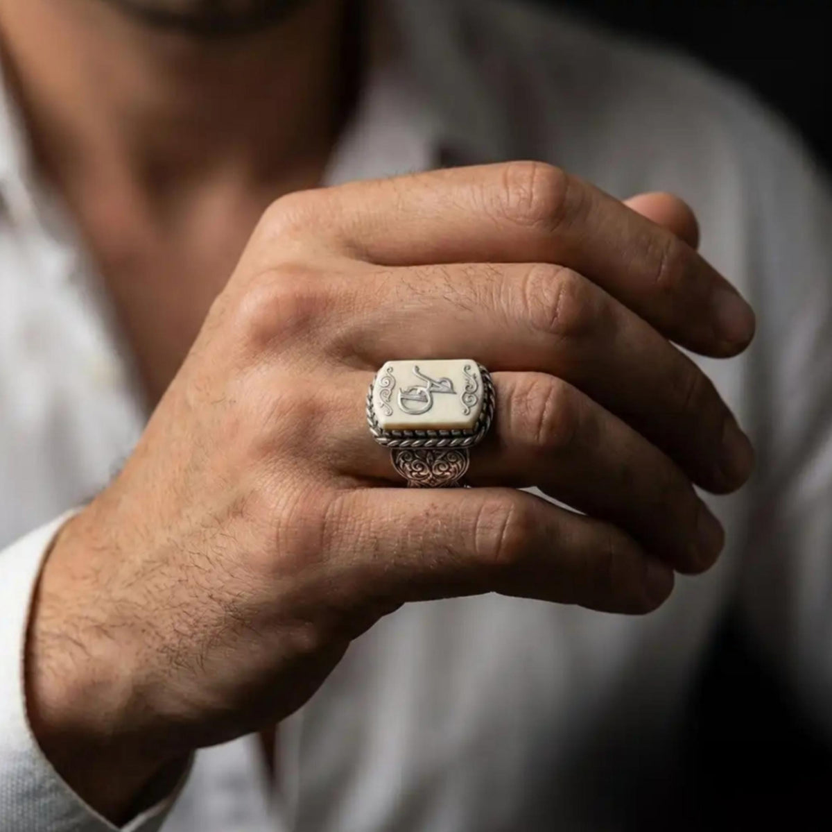 Custom Initial Ring Floral Engraved – view 2