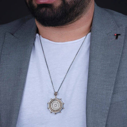 Double-sided sun medallion necklace – view 3