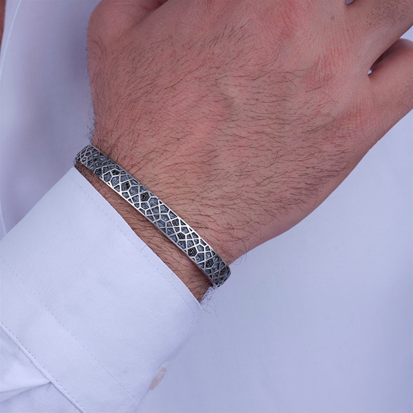 Handgefertigtes Herrenarmband aus 925er Sterlingsilber mit Mikrozirkonen