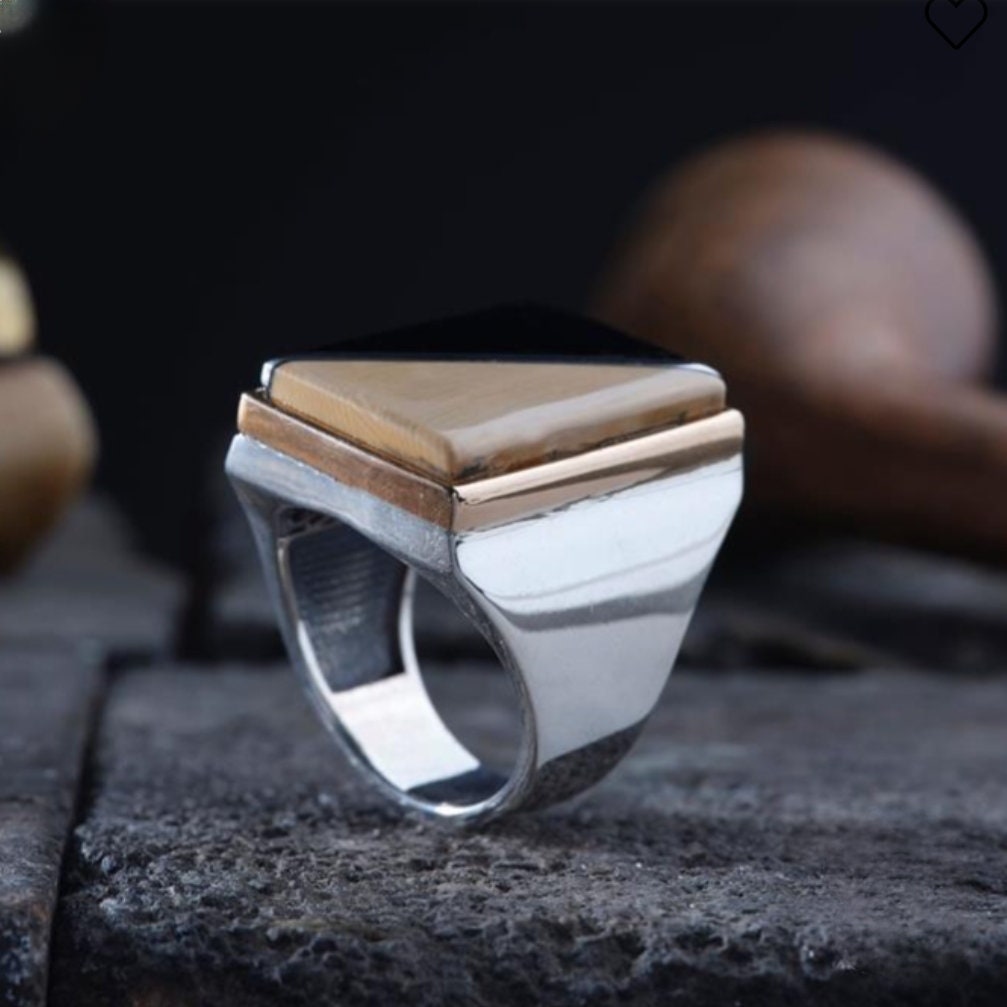 Oltu stone square ring – view 3