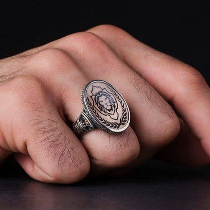 Oval lion men's ring – view 2