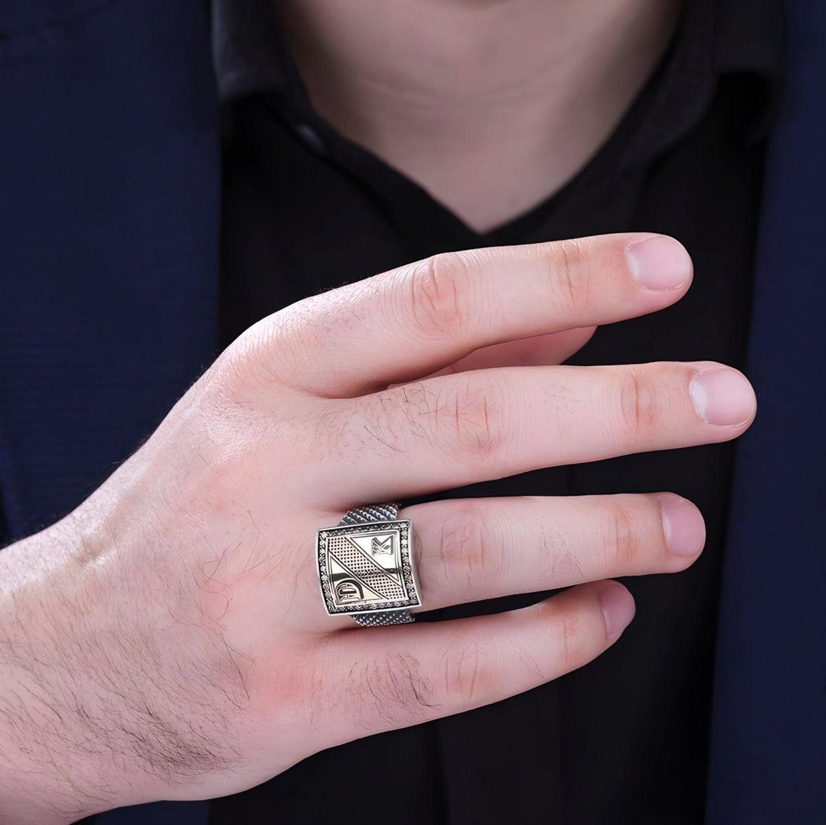 Personalized initial men's ring – view 2