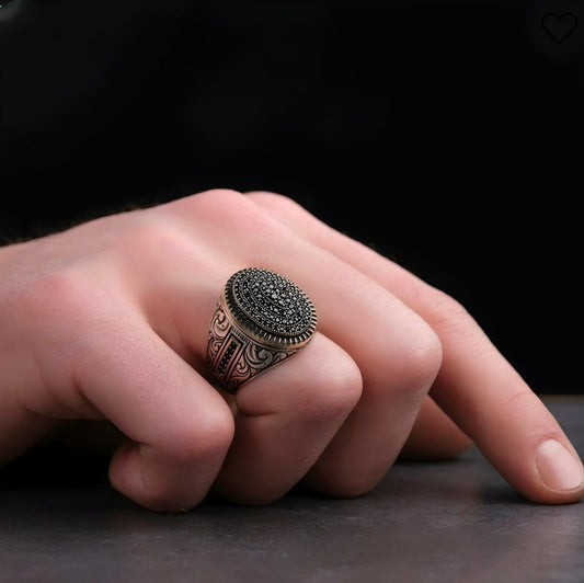Handgefertigter ovaler Ring aus Sterlingsilber mit schwarzem Topas – Elegantes Schmuckstück für Ihn