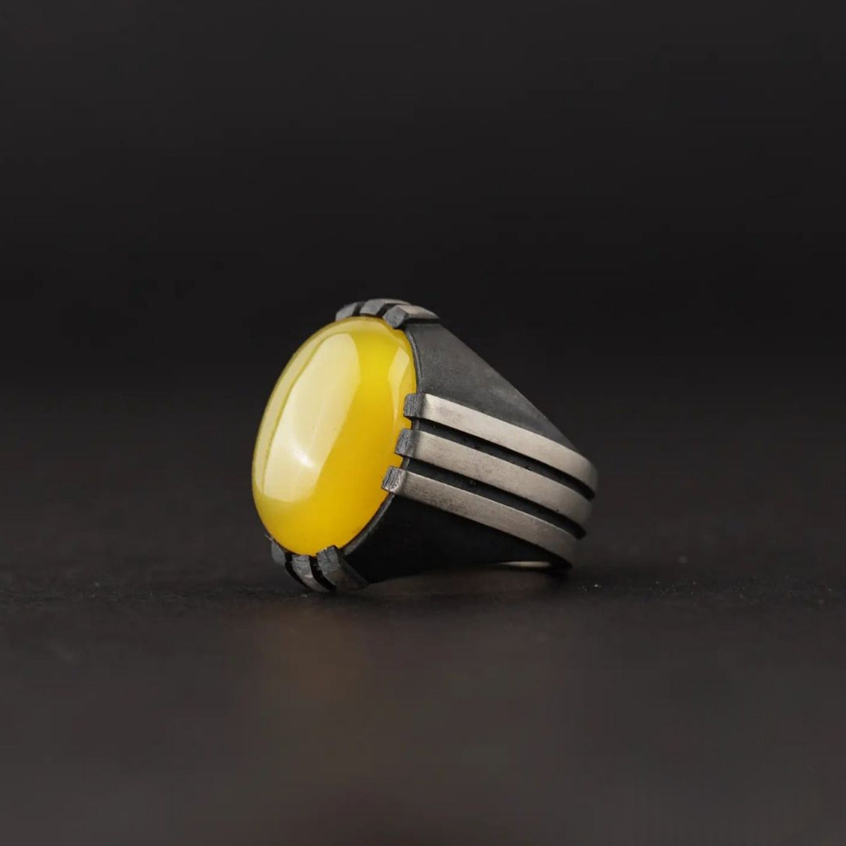 Yellow agate men's ring in claw setting – view 3