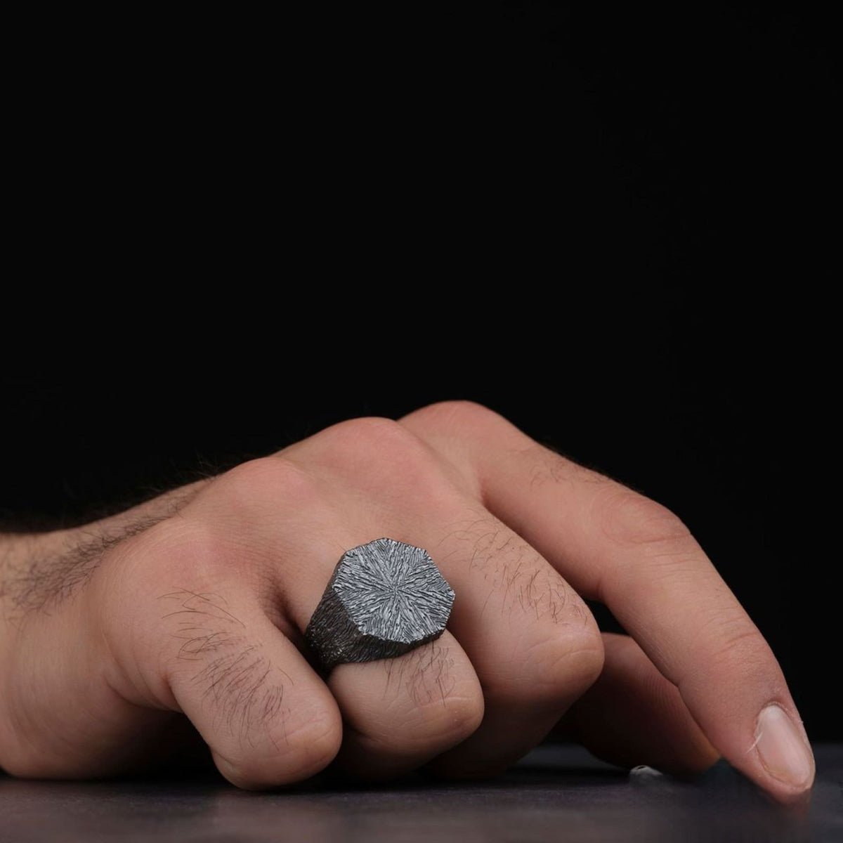 Plain oxidized worn-finish ring – view 2