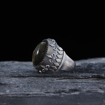 Herrenring aus Sterlingsilber mit Labradorit: Zirkonia-Akzent, wirkt angstlösend