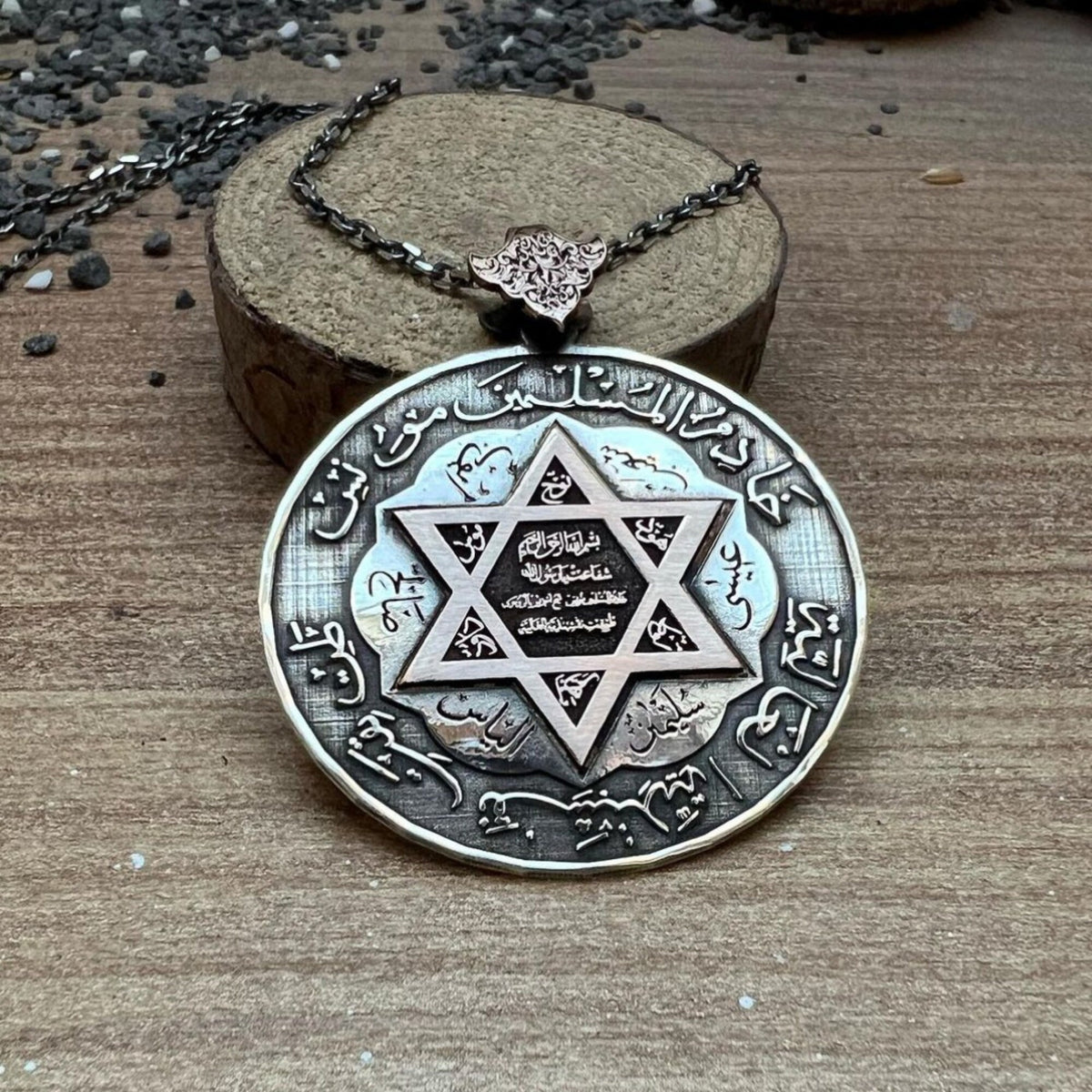 Seal of Solomon round pendant necklace – view 3