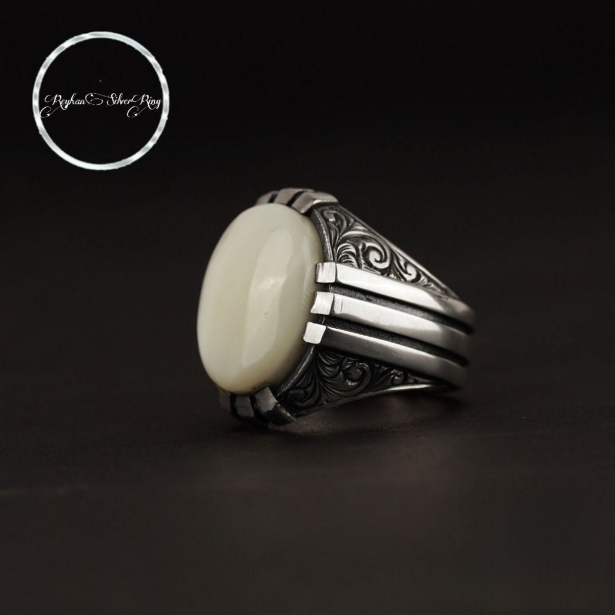 Mother of pearl oval men's ring with engraved sides – view 3
