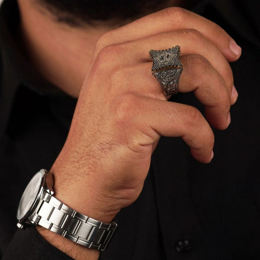 Göktürk cavalry raider engraved ring – view 2