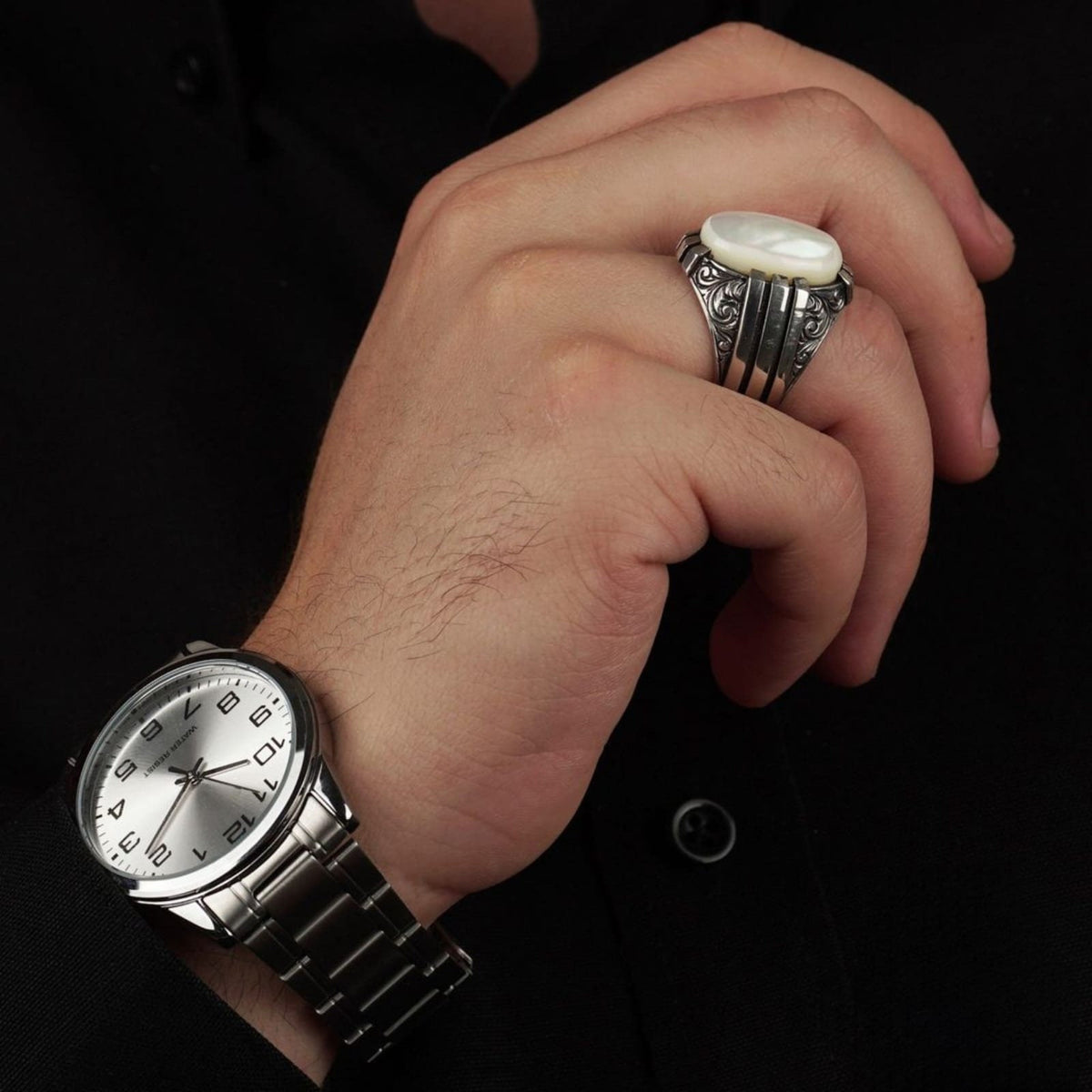 Mother of pearl oval men's ring with engraved sides – view 2
