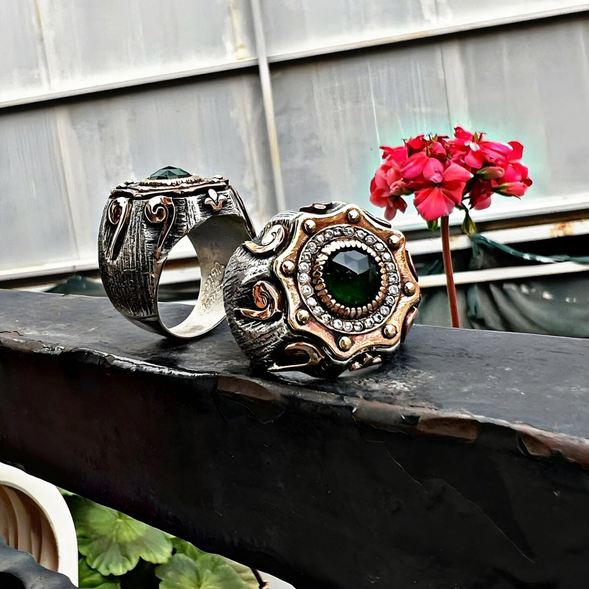 خاتم رجالي بأحجار الزركون – صورة 3
