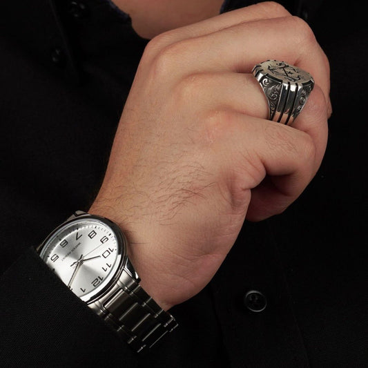 Engraved initial monogram ring – view 2