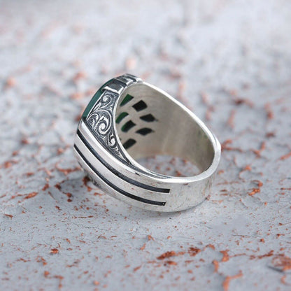 Seljuk motif engraved agate ring – view 4