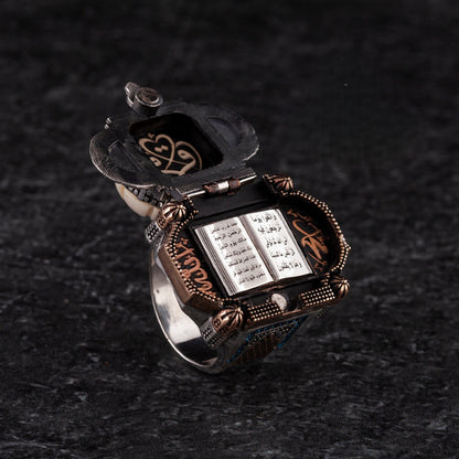 Herrenring aus 925er Sterlingsilber mit weißem Stein und aufklappbarem Koran – handgefertigt
