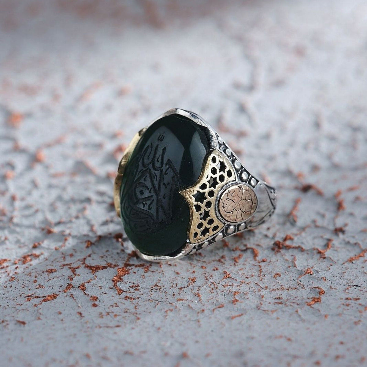 La Ghalibe Illallah Ring, Black Agate – view 3