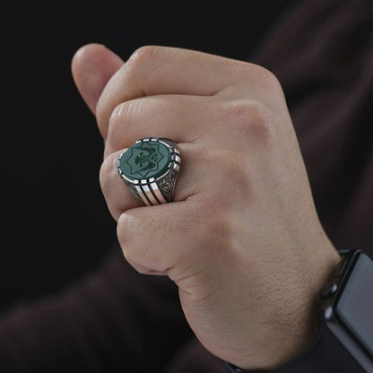 Seljuk motif engraved agate ring – view 2