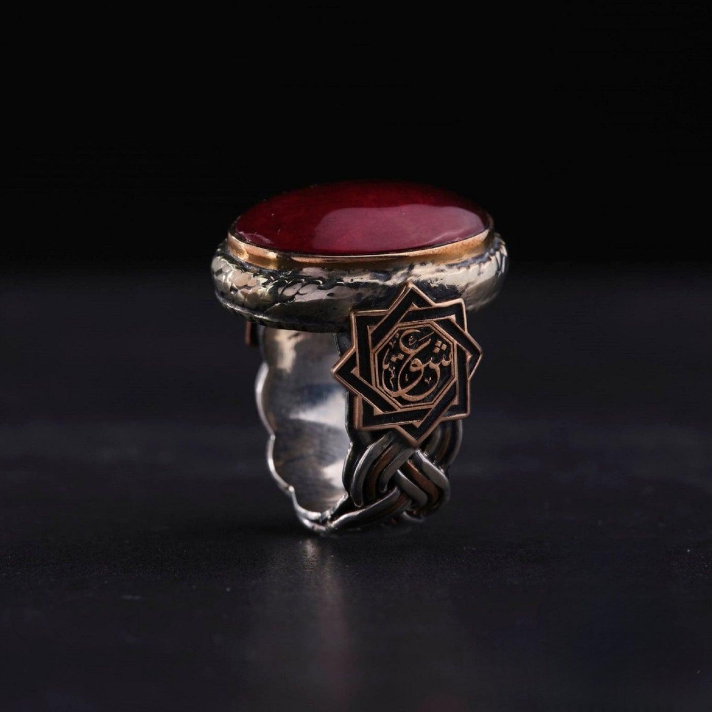 Handgefertigter Ring aus 925er Sterlingsilber mit rotem Bernstein – Valentinstagsgeschenk