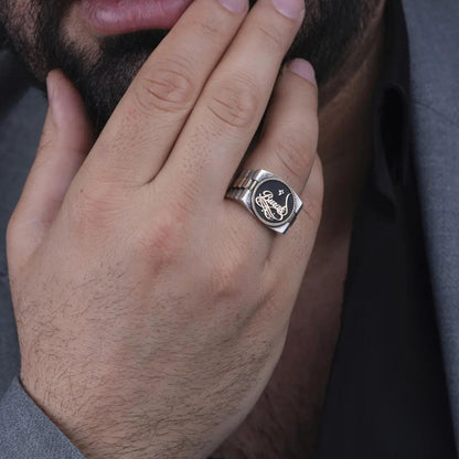 Personalized name ring with watch-inspired design – view 2