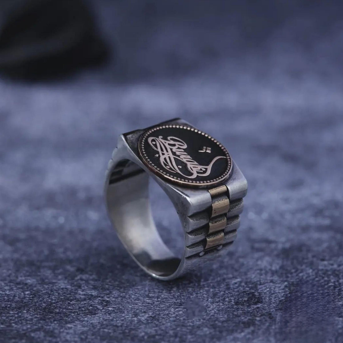Personalized name ring with watch-inspired design – view 3