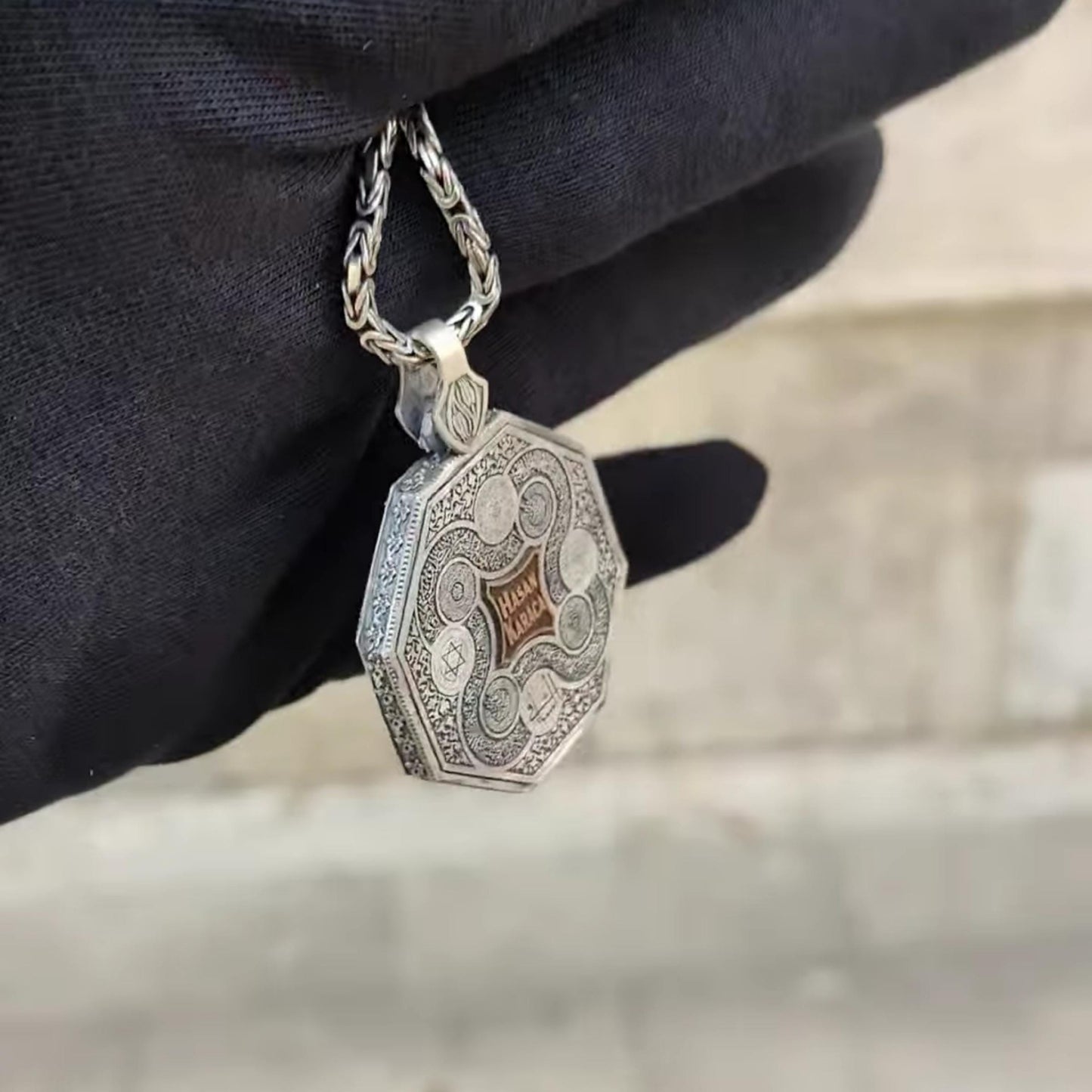 Islamic Protection Medallion Necklace – 925 Silver | Personalized