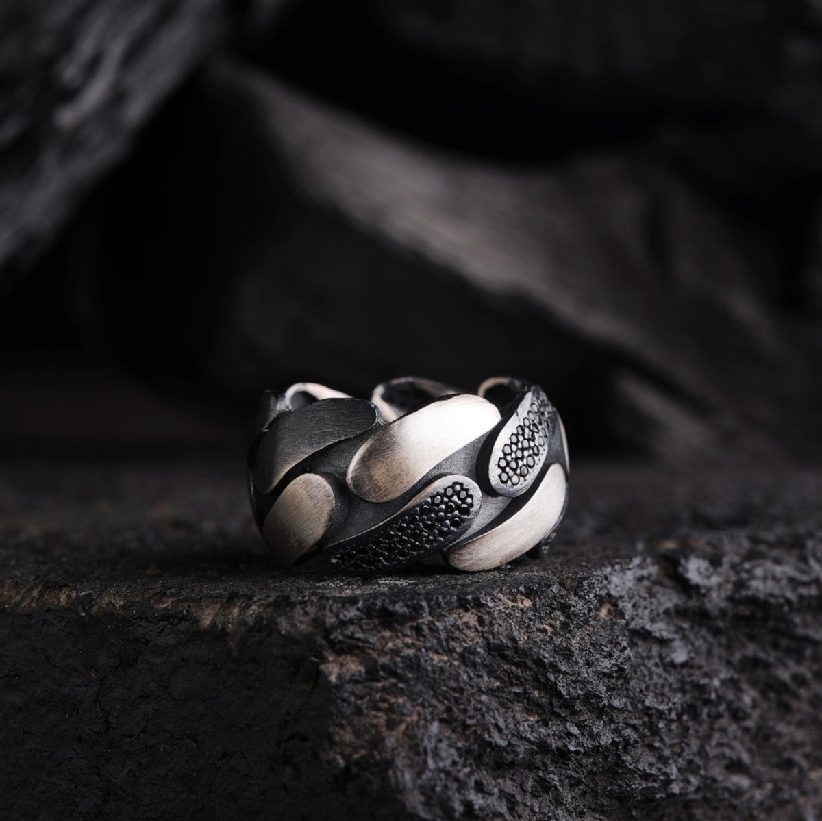 Black zircon patterned wedding band – view 3
