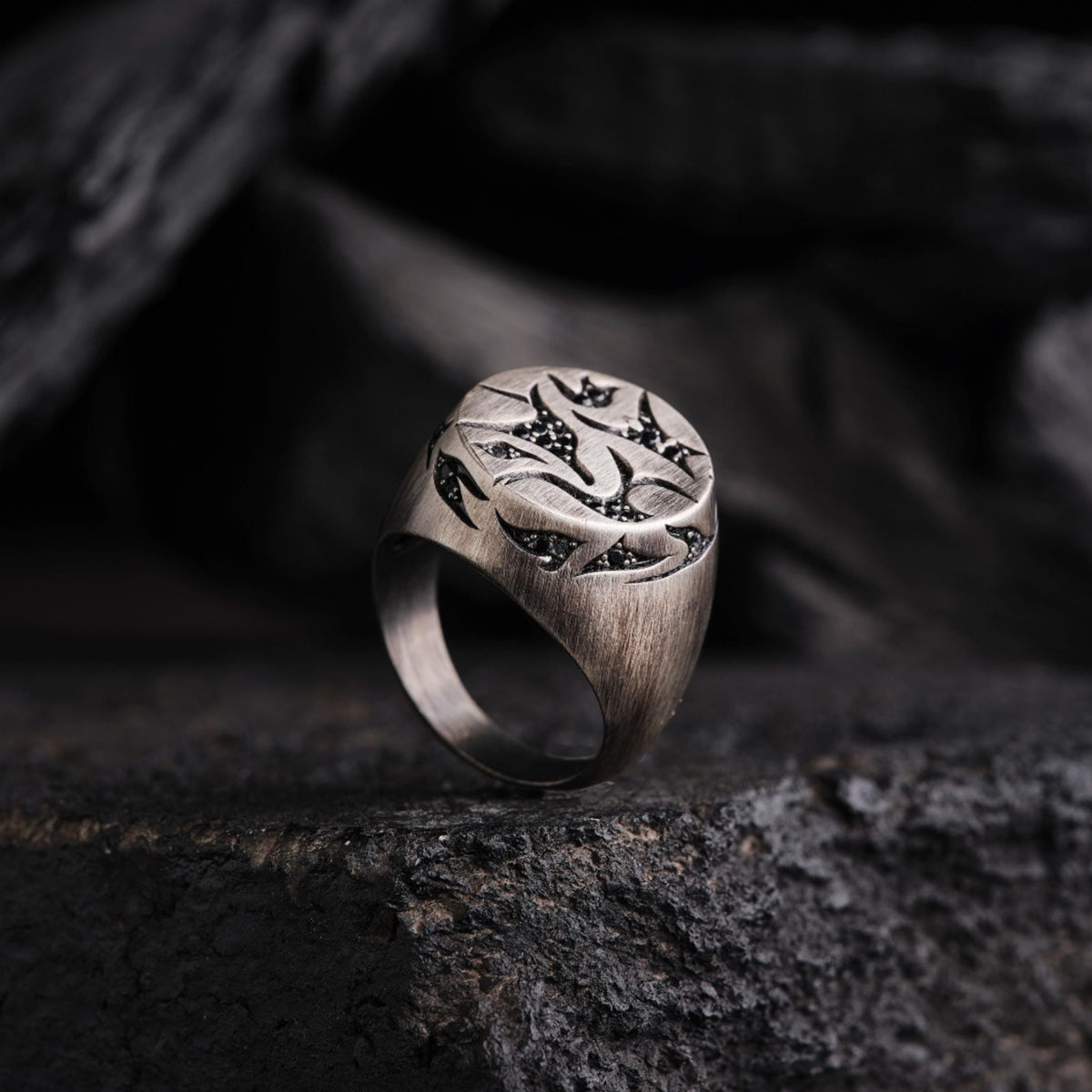 Dainty micro zircon unisex ring – view 4
