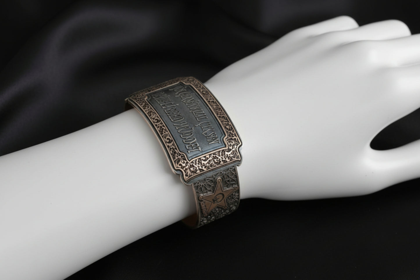 Armreif aus 925er Sterlingsilber – Besonderes Design, handgefertigt, zeitlose Eleganz
