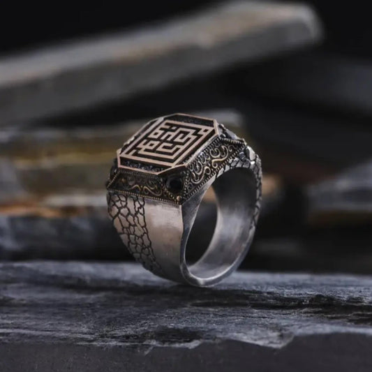 Kufic calligraphy couple names ring with black zircon – view 2