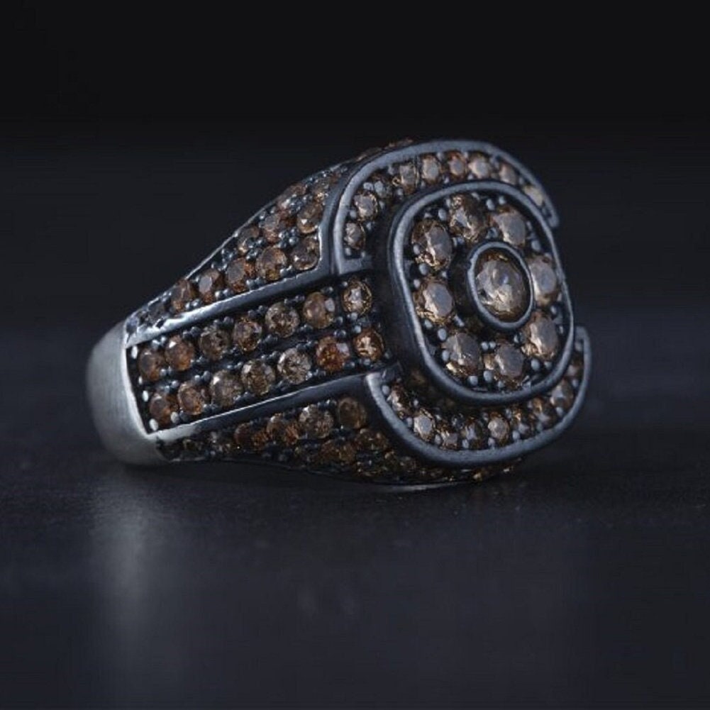 Granatring aus 925er Sterlingsilber: Handgefertigt in Diamantoptik