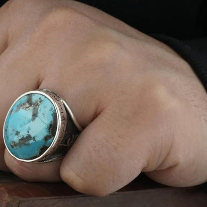 Ring aus Sterlingsilber mit natürlichem Türkis und dem 9. Vers der arabischen Sure Yasin – Personalisierbares islamisches Geschenk