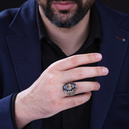 Wolf & Eagle Sterling Silberring: Blauer Feuerbernstein, Göktürk-Inschrift