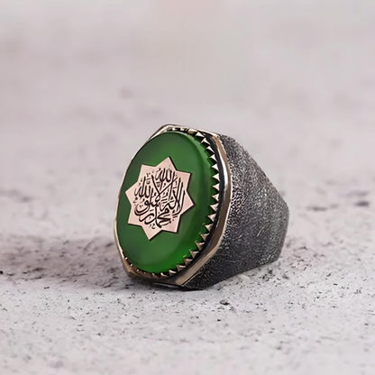 Shahada-Ring mit graviertem grünem Bernstein: Sandgestrahltes 925er Sterlingsilber, islamischer Schmuck