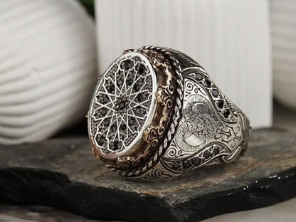 Ring mit Widderhorn und schwarzem Zirkon: Tierschmuck aus 925er Sterlingsilber