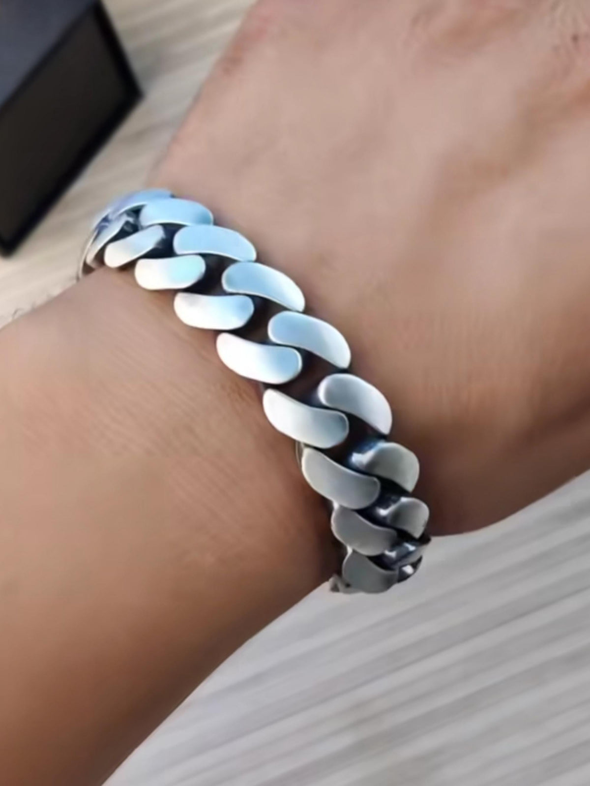 سوار سلسلة المرساة بقفل الهلال والنجمة والاسم – صورة 2