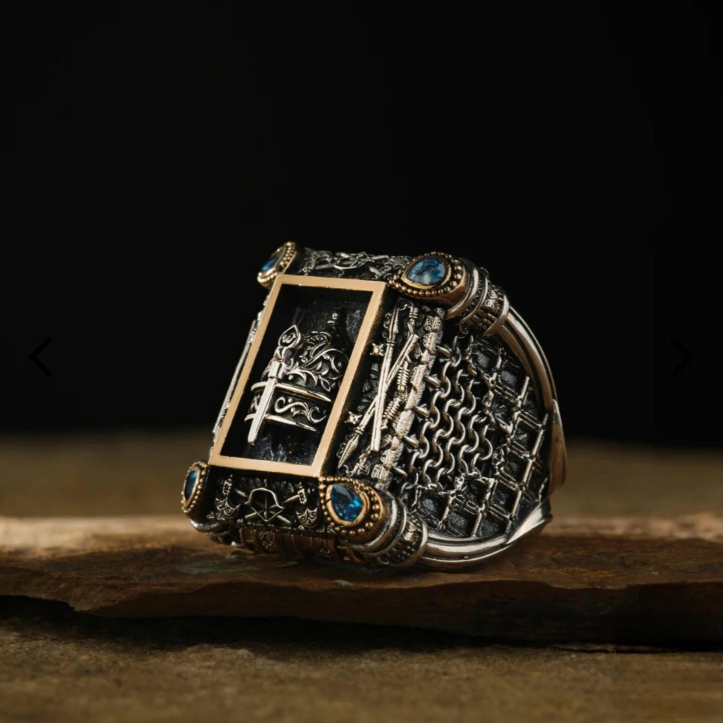 Herrenring aus Sterlingsilber mit Eroberungshelm-Motiv – Sammlerstück im osmanischen Design