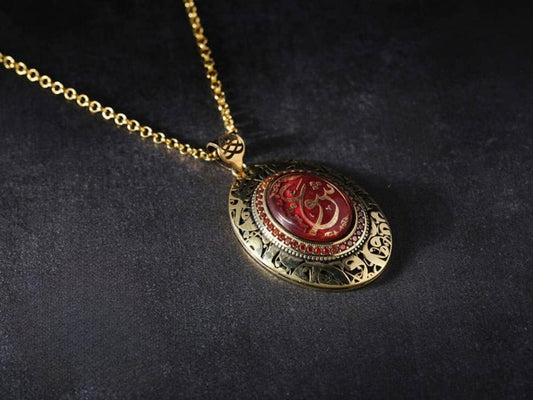 Vav Letter Amber Stone Gold-Plated Silver Necklace Red Zircon Love Calligraphy