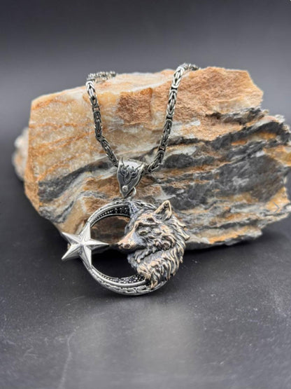 Wolf Head Necklace – Red & Black Zircon, Crescent | 925 Silver