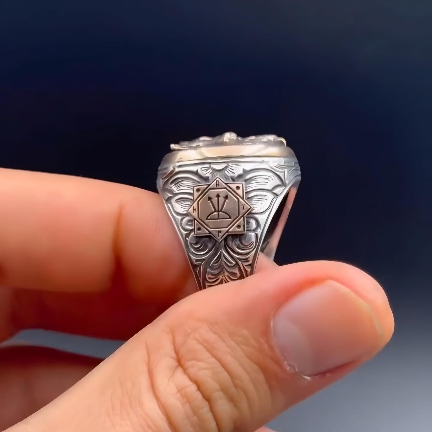Wolf Ring – Garnet Stone & Oghuz Khan Seal | 925 Silver Men's Ring