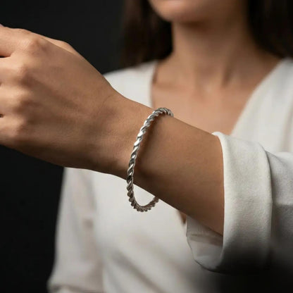 Twisted rope bangle – view 2