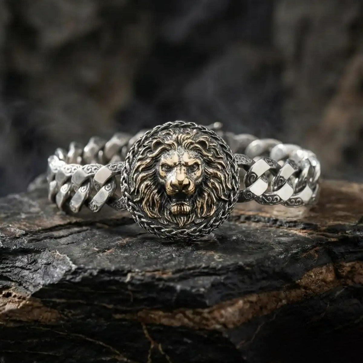 Lion head men's bracelet – view 3