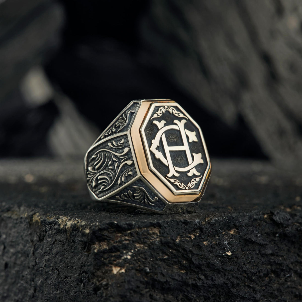 Engraved initial octagon ring in 925 sterling silver