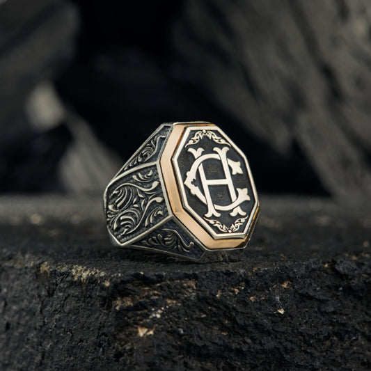 Engraved initial octagon ring in 925 sterling silver