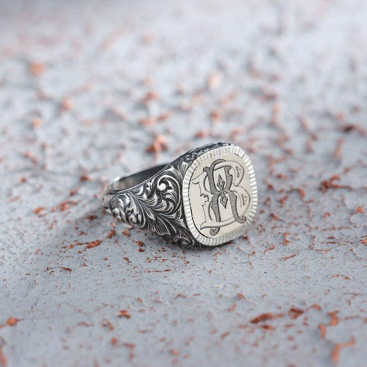 Monogram letter ring in 925 sterling silver